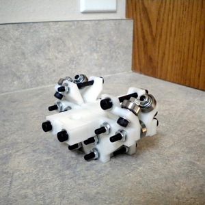 Note the arrangement of the bearings, these will constrain the print head about the z axis.