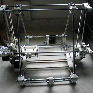 I have added the lead screws for the Z-axis and installed the X-axis (it was upside-down when I took the picture)