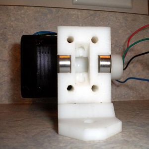 Here you can see where the filament enters and exist the motor assembly