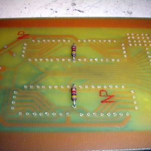 These are pull up resistors to define the stepping configuration of the driver chips (in this case 1/16th micro-stepping).