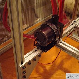 8020 pc case water pump installed 800by600