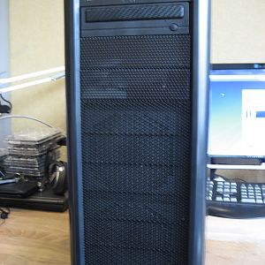 Antec 300 front