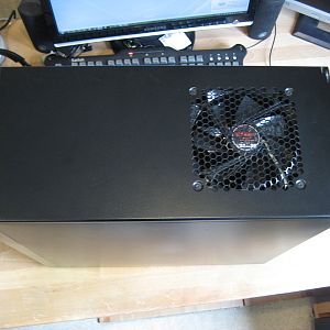 Antec 300 top