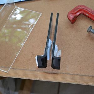 DSC 0045 (Small)
CD-ROM bracket - Bent