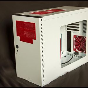 Lian Li A05N in White + Red