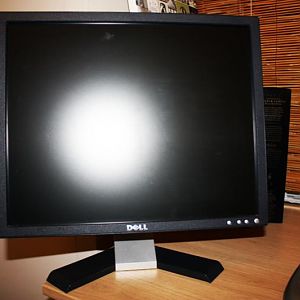 Dell E196FPb