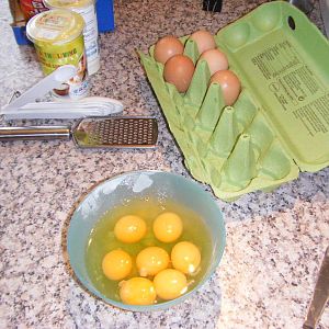 DSCF3011

5 eggs.  2 egg yolks