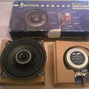 AR GPS 1500E car speakers