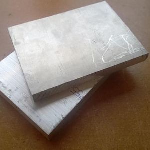 Le aluminium offcuts: 15mm and 10mm thick