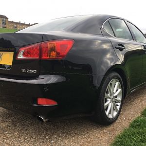 Lexus IS250 back