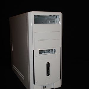 As you can see it looks brand new due to the new paint job. Done professionaly by R.O Jones pannel beaters and painters, as it was a little to big for