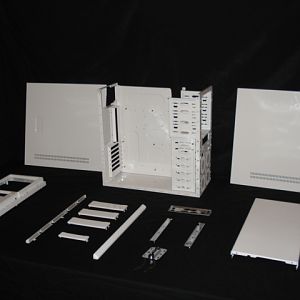 Here is the dismantled chassis and frame after the paint job:)